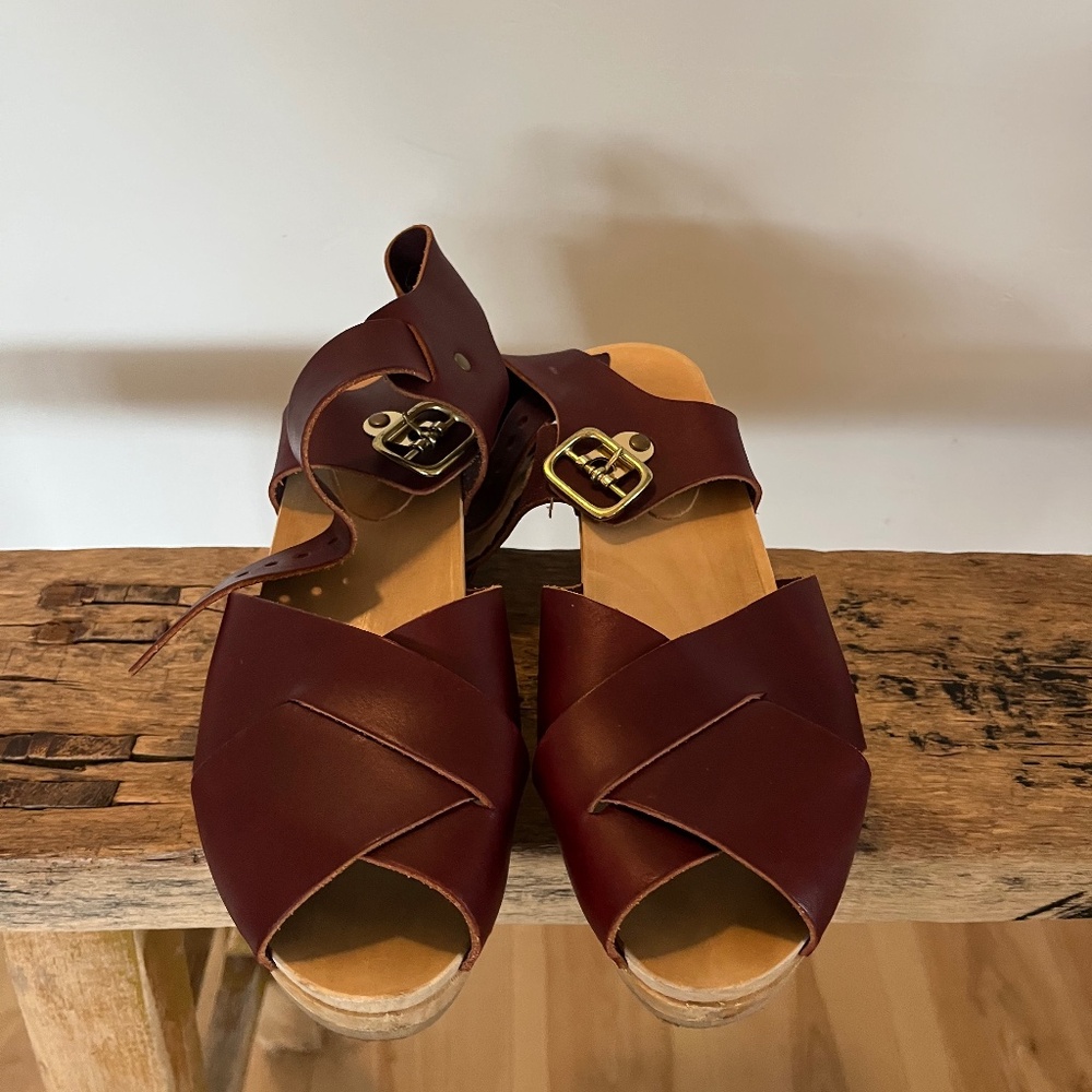Bryr Emma Cross over Clog Sandals